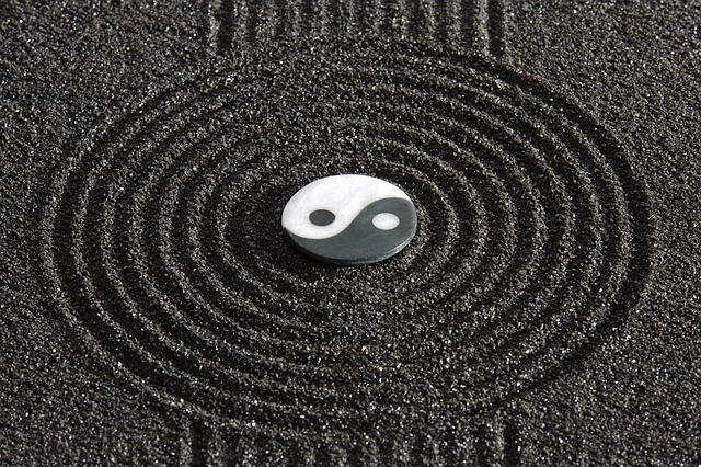 Practice Yin Yoga to Balance a Busy Life / Pixabay